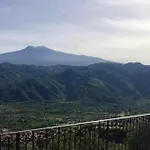 Holiday home With Pool Near Mt Etna Gaggi